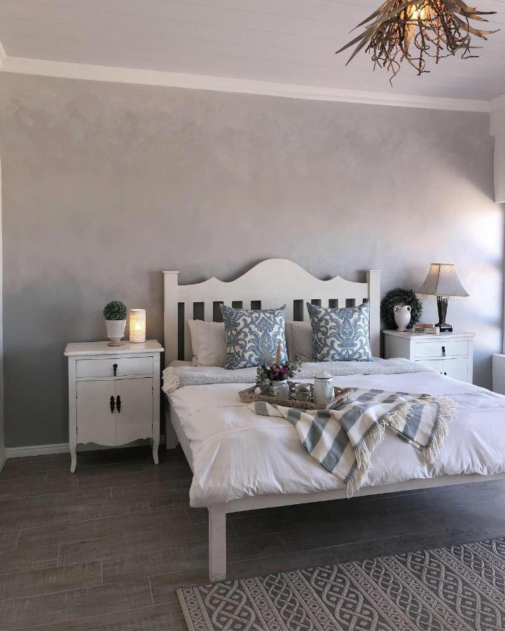 Chasing Daylight Villa Struisbaai Buitenkant foto